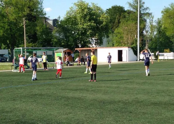 10.05.2016 Meeraner SV vs. FSV Zwickau III