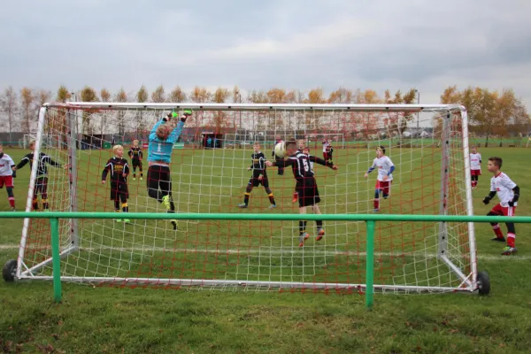 18.11.2017 SV Waldenburg 1844 II vs. Meeraner SV II